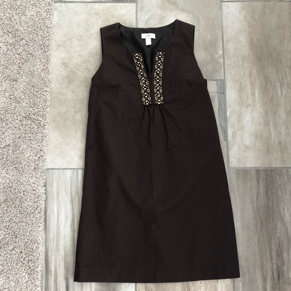 Brown dress